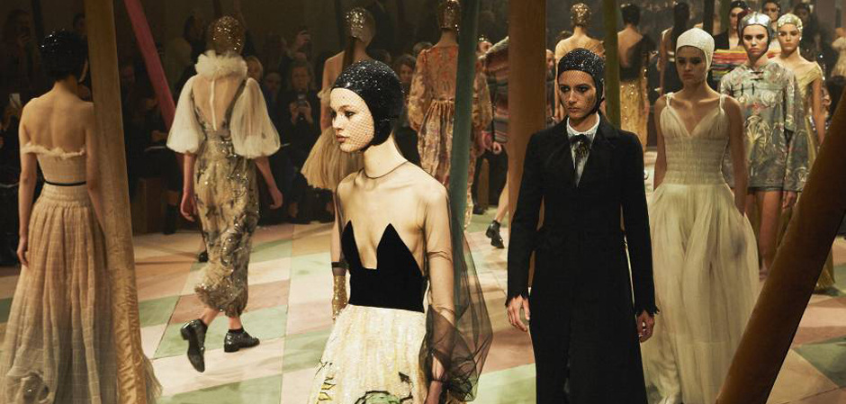 Dior на Неделе высокой моды в Париже – коллекция «весна-лето 2019» в цирковом антураже